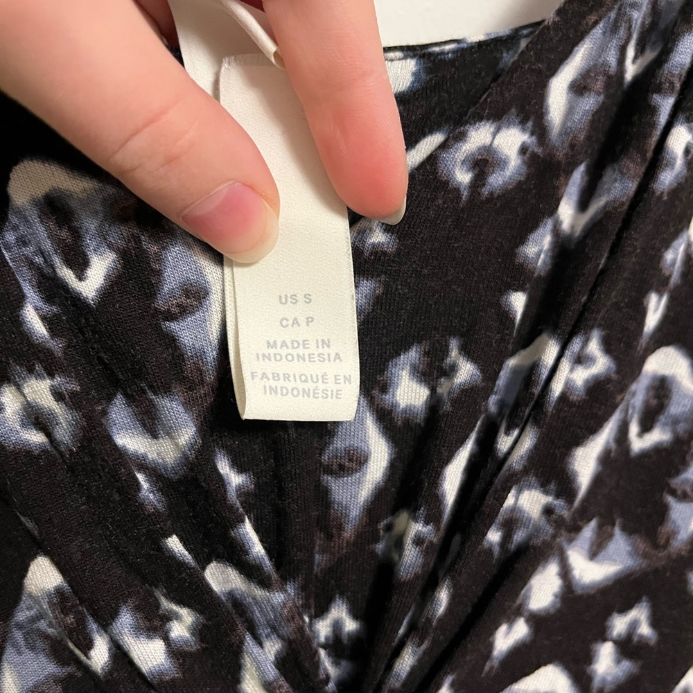 H&M Abstract Pattern Dress - Picture 4 of 6